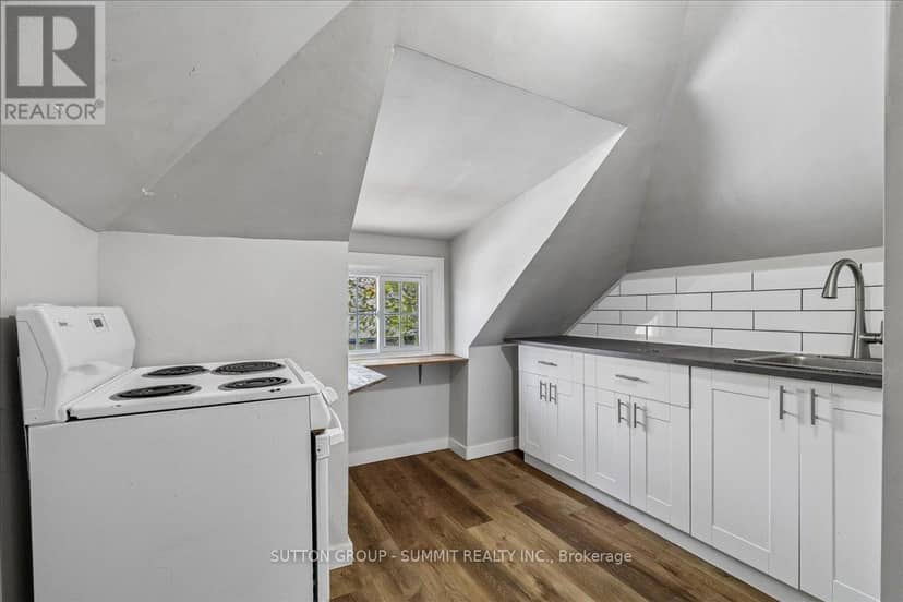 155 1/2 Lake Street — photo 8 of 33