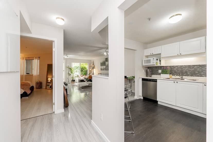 101 5765 GLOVER ROAD, Langley, photo 8