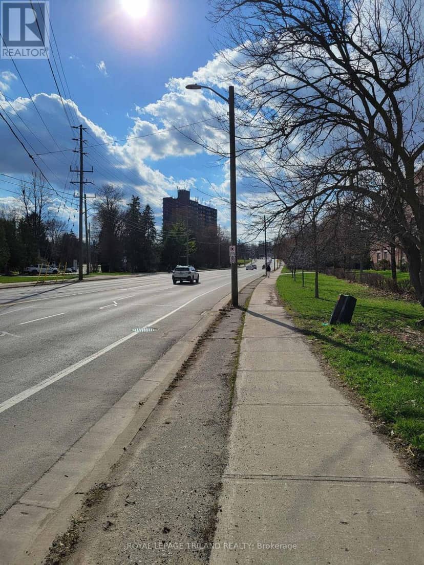 121 Riverside Drive — photo 6 of 7