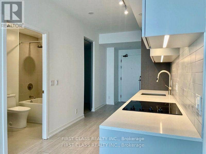 3215 - 55 Mercer Street — photo 7 of 10