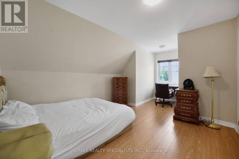 61 Riverwalk Place — photo 27 of 40