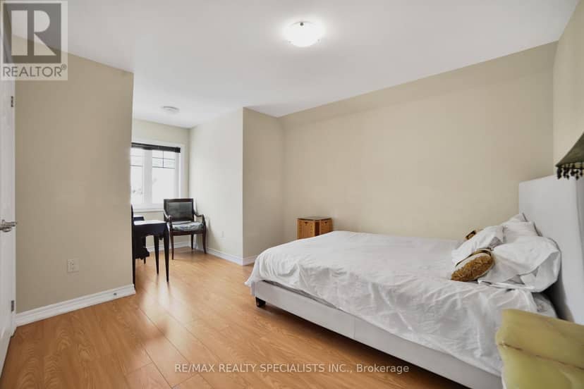 61 Riverwalk Place — photo 28 of 40