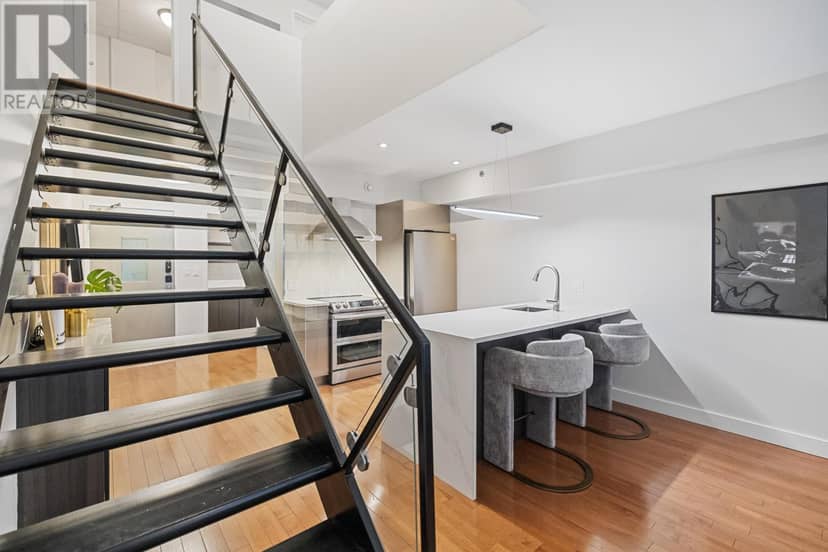 7 252 Prince Street — photo 14 of 32