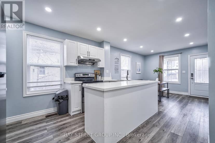 5241 Kitchener Street — photo 10 of 40