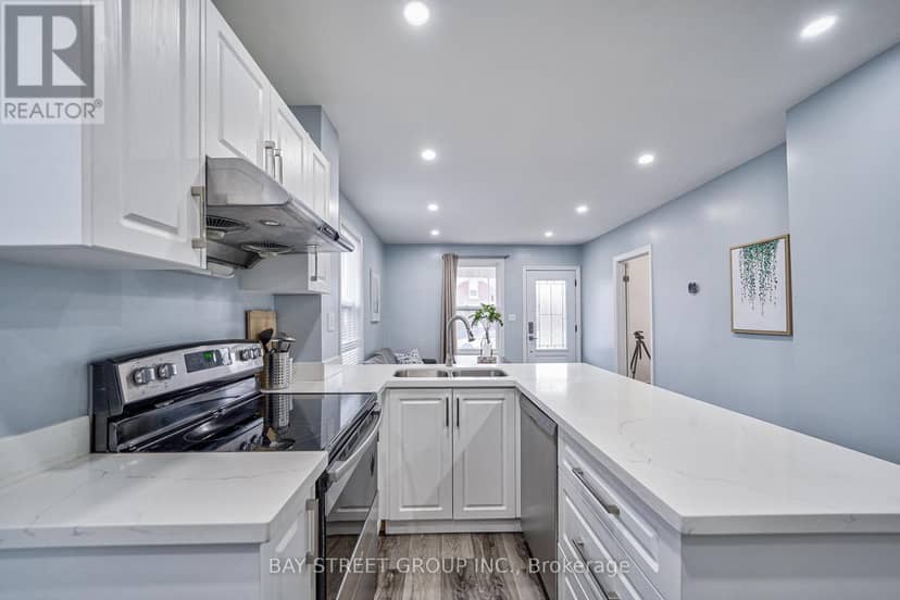 5241 Kitchener Street — photo 11 of 40