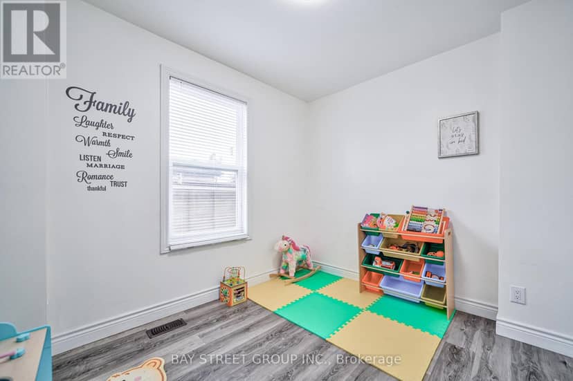 5241 Kitchener Street — photo 19 of 40