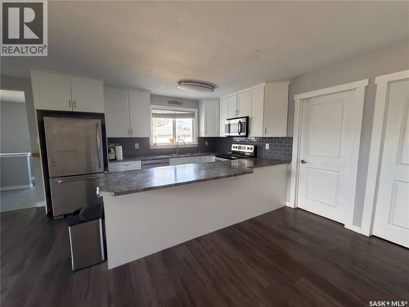 302 Aberdeen STREET, Elbow, photo 4