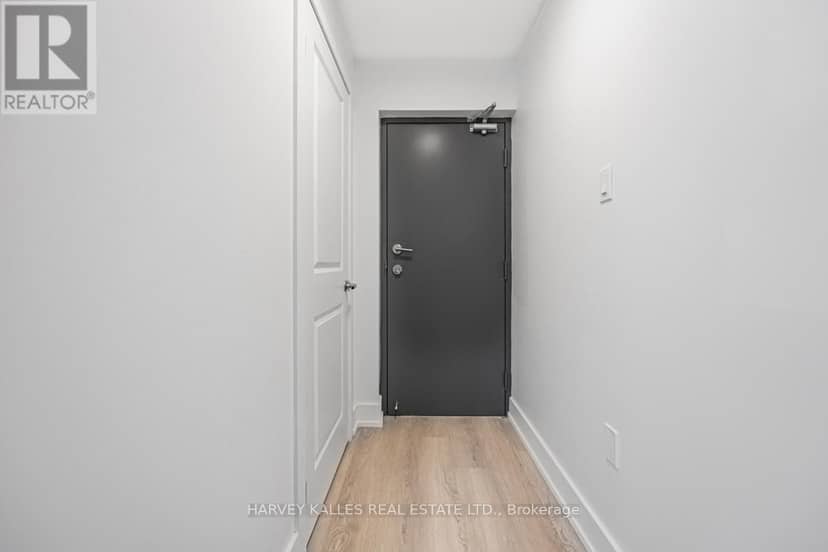 18 Cavell Avenue, Toronto, photo 8