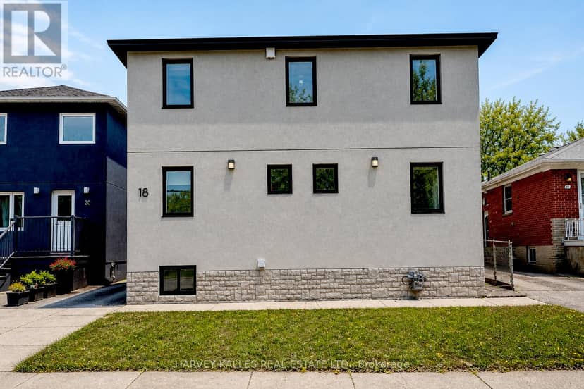 18 Cavell Avenue, Toronto, photo 3
