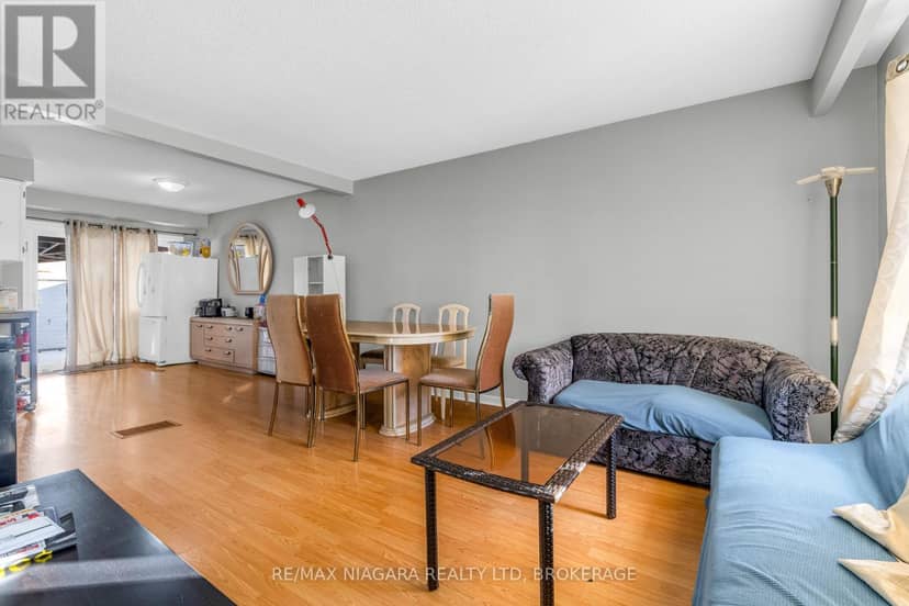 46 Macoomb Drive — photo 4 of 38