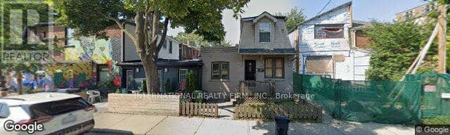 16 Uxbridge Avenue — photo 1 of 3