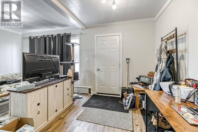 1471-1477 Paris Street — photo 15 of 40
