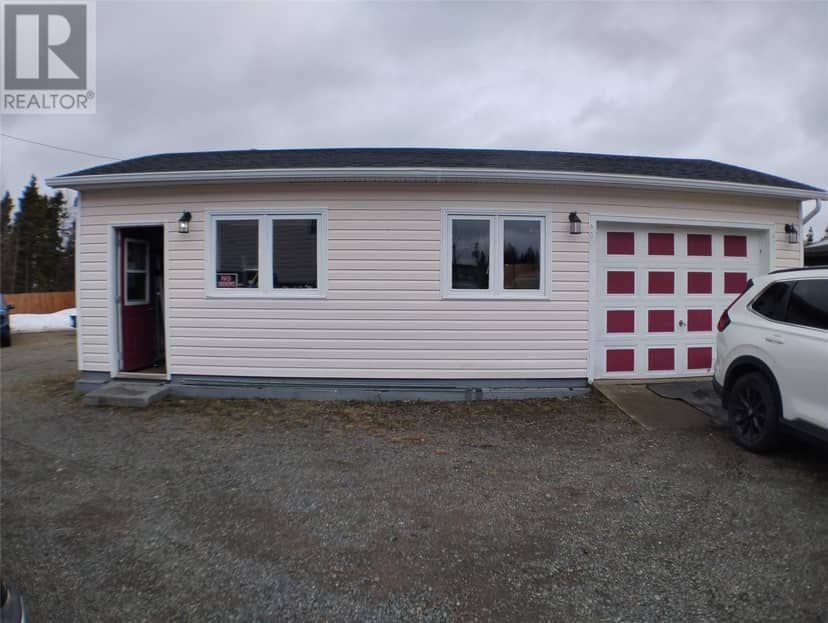 2 Memorial Drive, Badger, photo 4