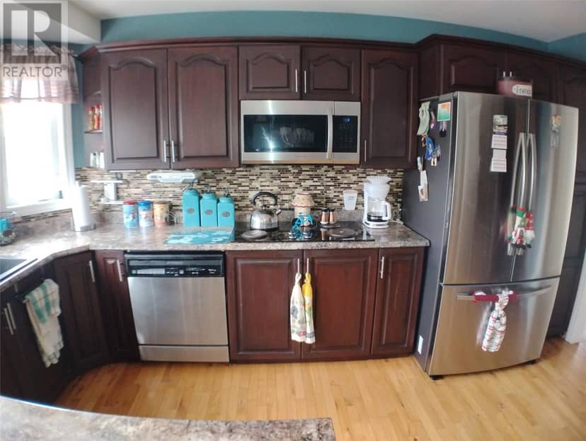 2 Memorial Drive, Badger, photo 7