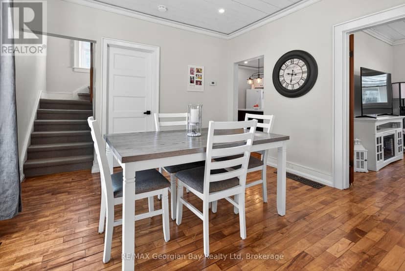 641 Bay Street, Midland, photo 5