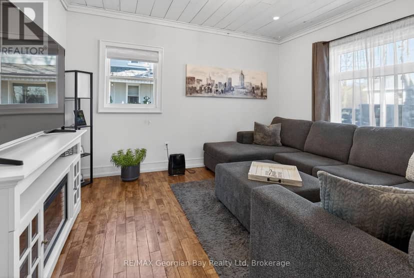 641 Bay Street, Midland, photo 7