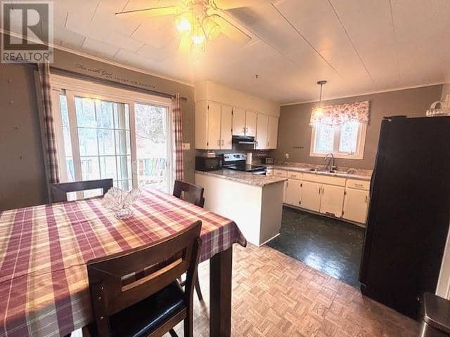 26 Old Mill Road — photo 3 of 18