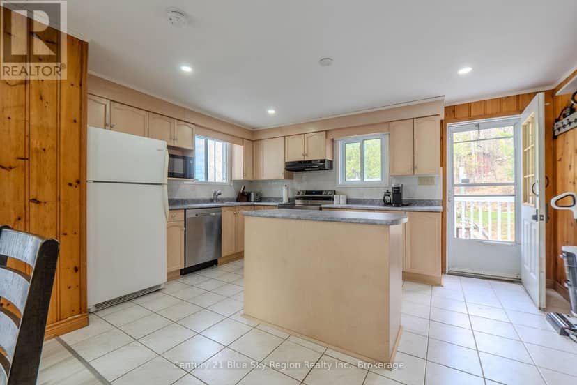 1421 Northshore Road — photo 11 of 40