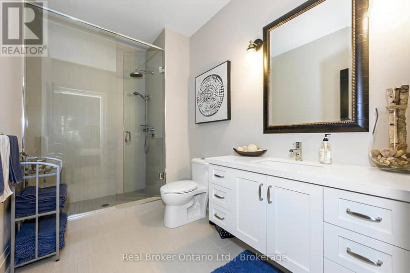 4507 Lakeshore Road — photo 29 of 40