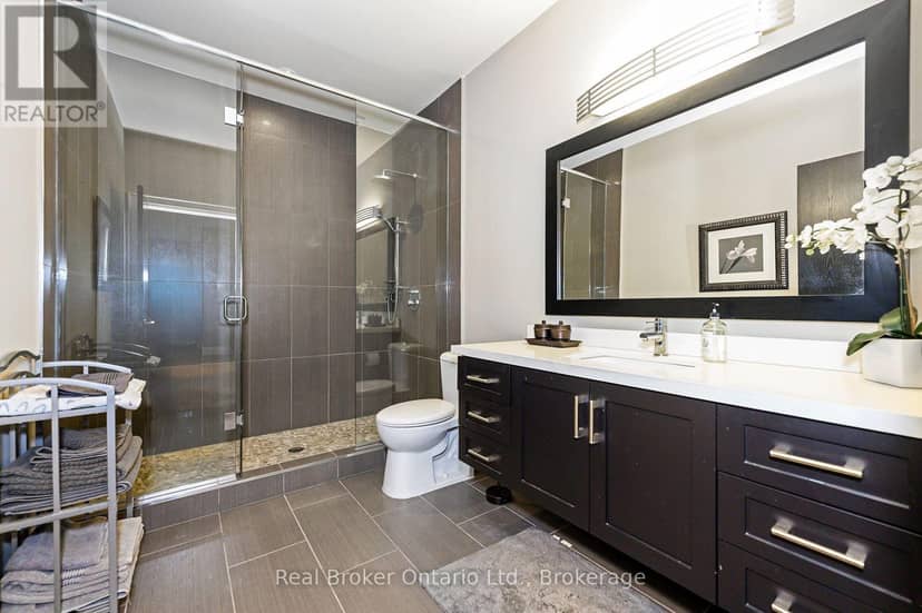 4507 Lakeshore Road — photo 33 of 40