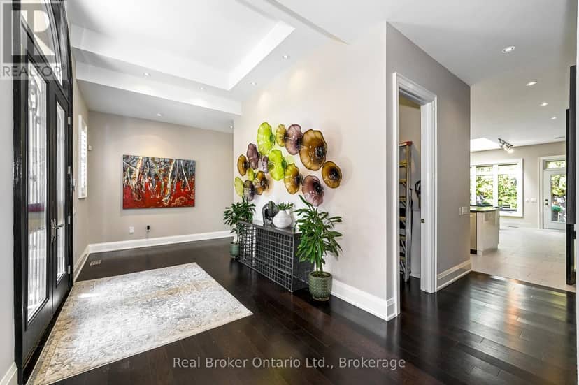 4507 Lakeshore Road — photo 4 of 40