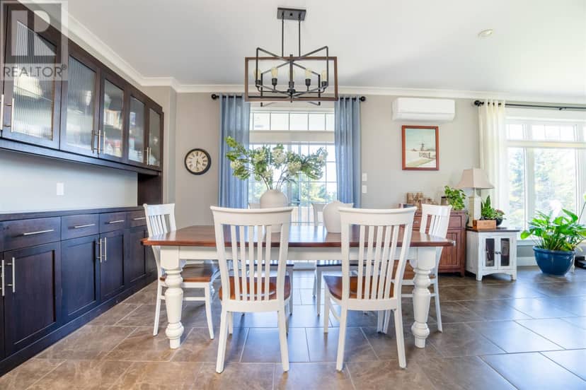 59 GARDINER Drive — photo 18 of 40