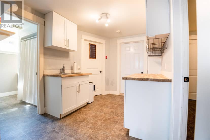 59 GARDINER Drive — photo 36 of 40