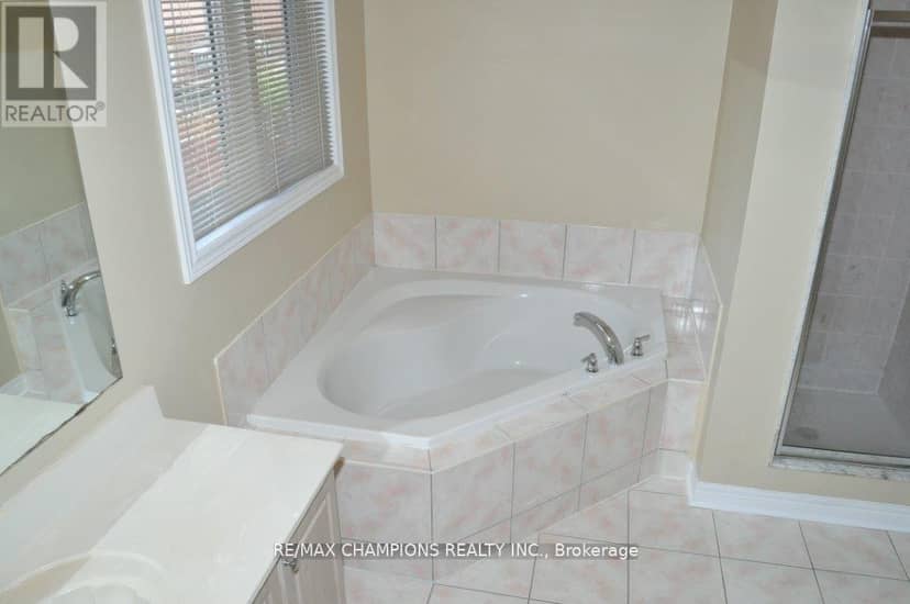 104 Masters Green Crescent — photo 16 of 21