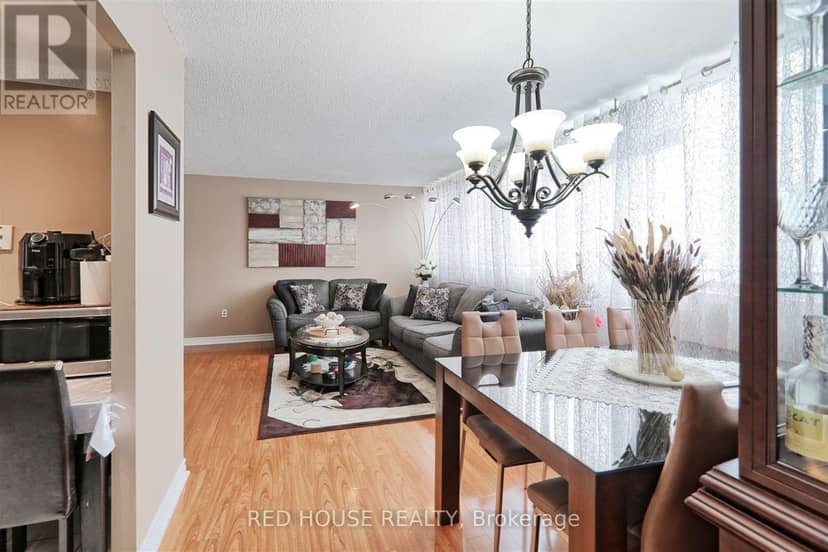 705 - 3590 Kaneff Crescent — photo 12 of 39