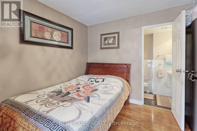 705 - 3590 Kaneff Crescent — photo 24 of 39