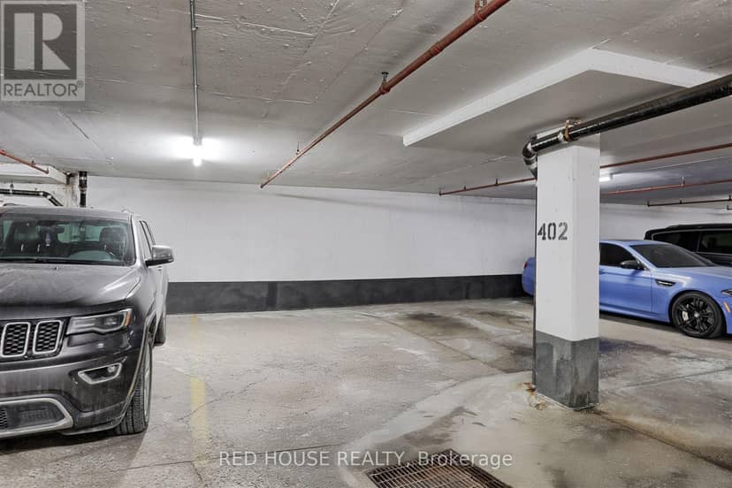 705 - 3590 Kaneff Crescent — photo 36 of 39