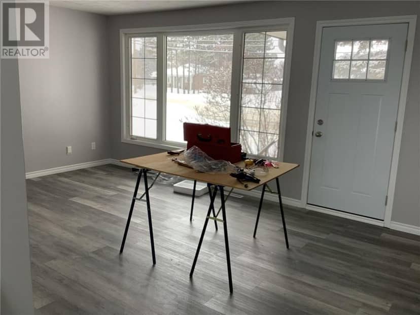 211 Cote Boulevard SW — photo 10 of 24