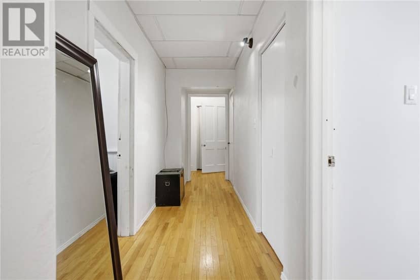 75 Wellington Street — photo 22 of 40