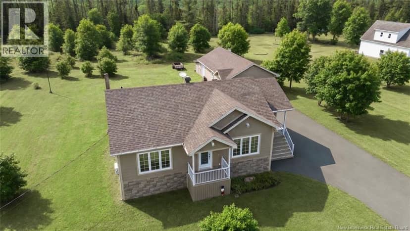 2386 Route 160, Saint-Sauveur, photo 2