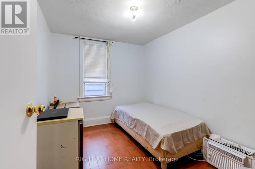 16 Pryor Avenue, Toronto, photo 8
