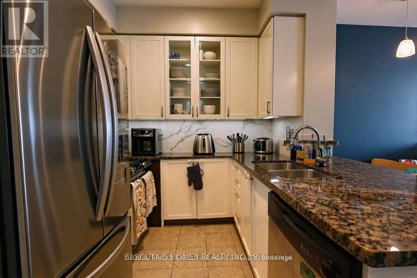 PH101 - 225 Sherway Gardens Road — photo 5 of 12