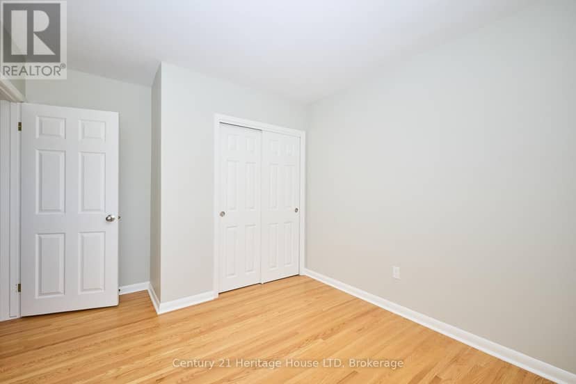 148 Champlain Drive — photo 14 of 34