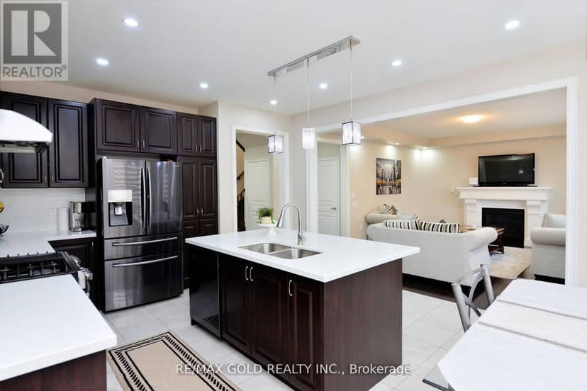 42 Brookwater Crescent — photo 11 of 40