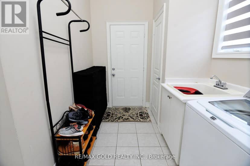 42 Brookwater Crescent — photo 18 of 40