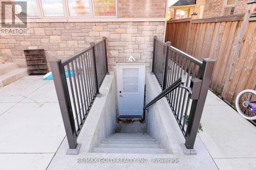 42 Brookwater Crescent — photo 40 of 40