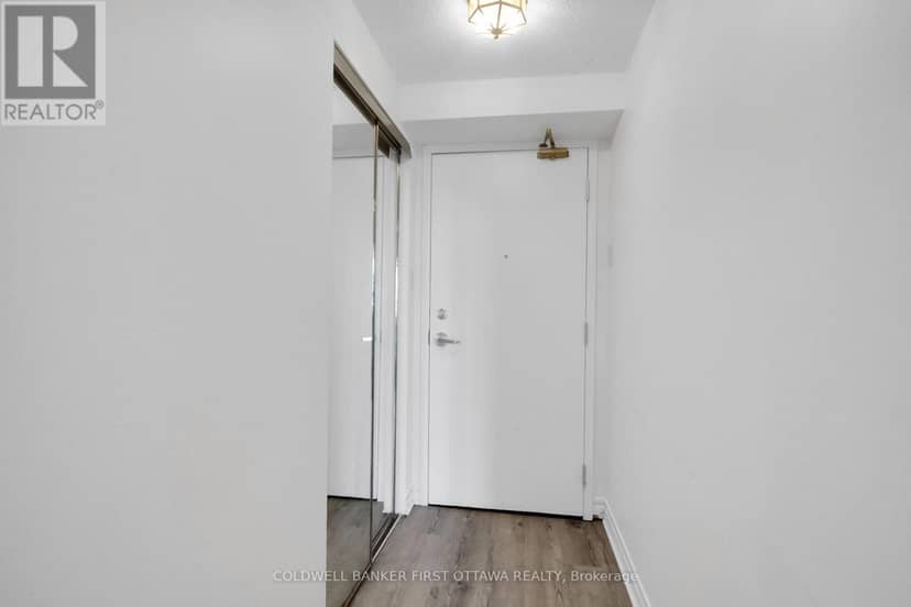 811 - 1440 Heron Road — photo 6 of 29