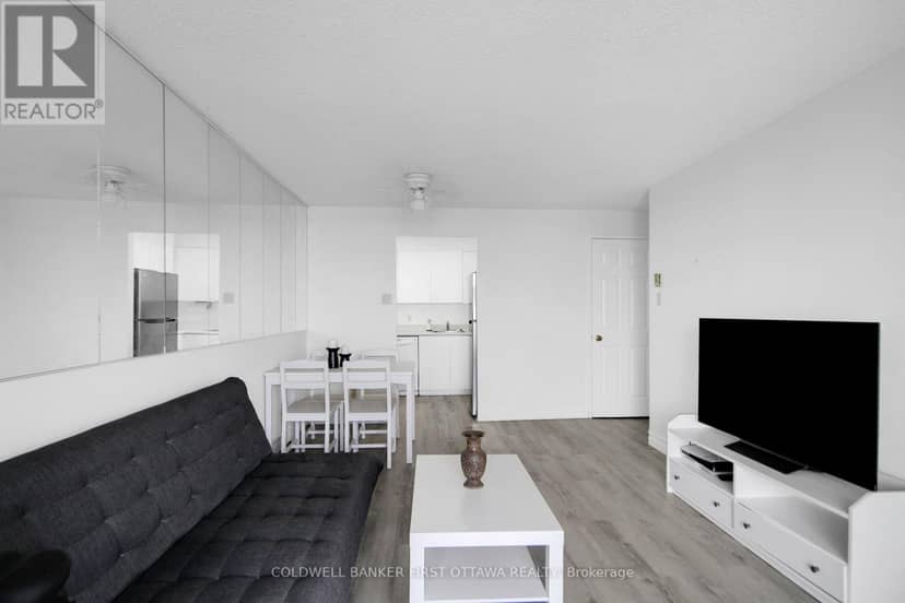 811 - 1440 Heron Road — photo 10 of 29