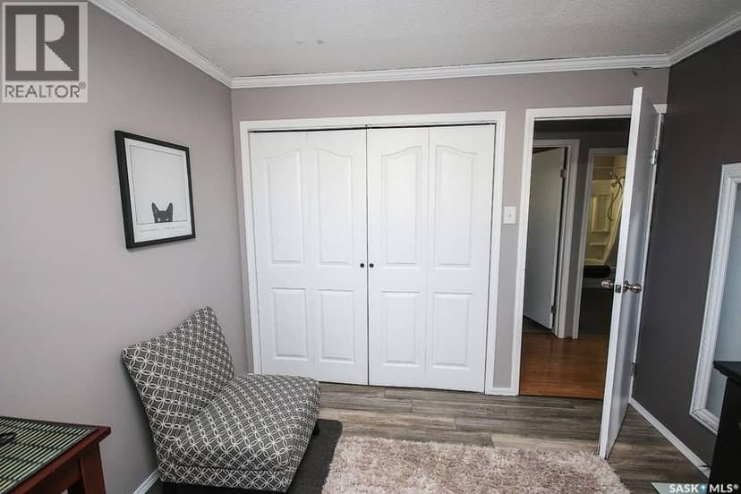 646 Albert STREET — photo 17 of 35