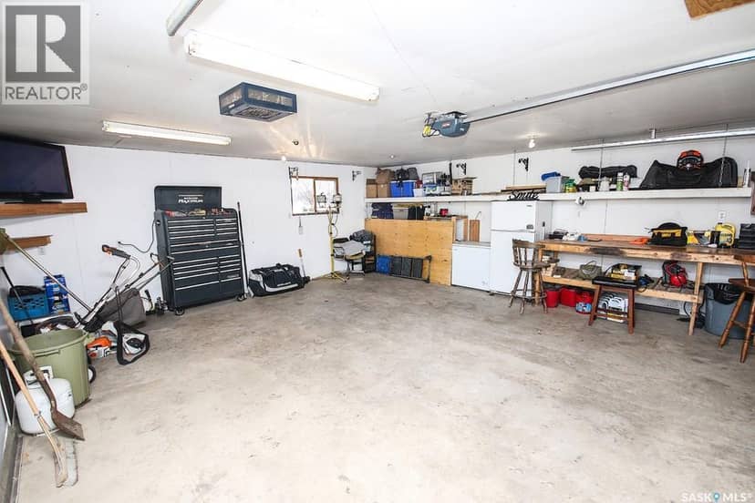646 Albert STREET — photo 31 of 35