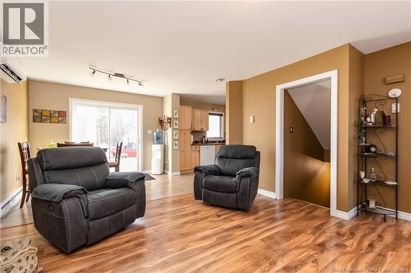 150 East Street — photo 7 of 40
