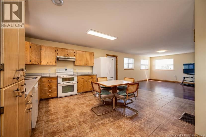 27 Parkindale Road — photo 10 of 40
