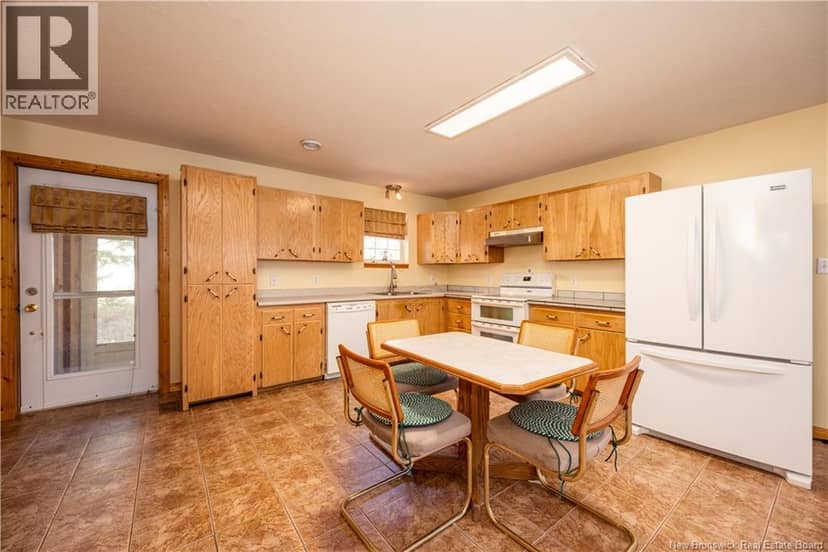 27 Parkindale Road — photo 12 of 40