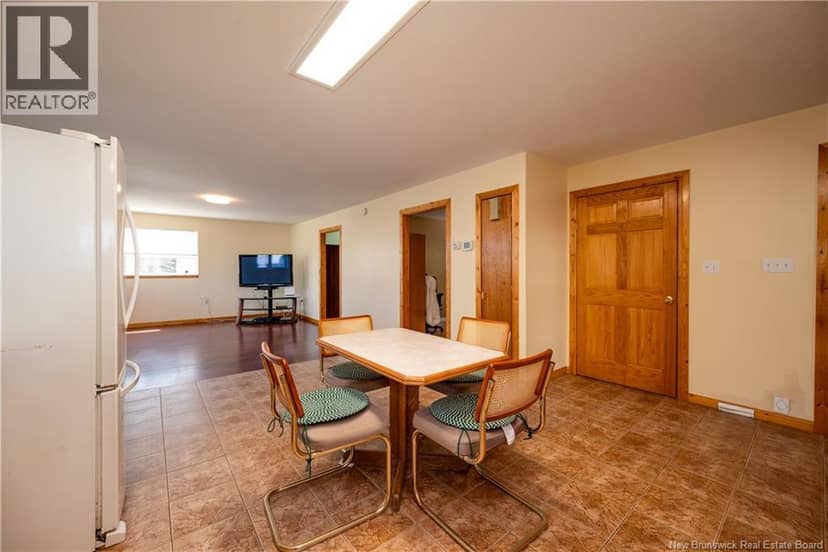27 Parkindale Road — photo 15 of 40