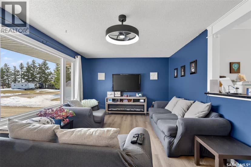 209 Albert AVENUE S — photo 28 of 40