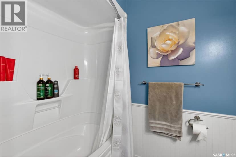 209 Albert AVENUE S — photo 37 of 40